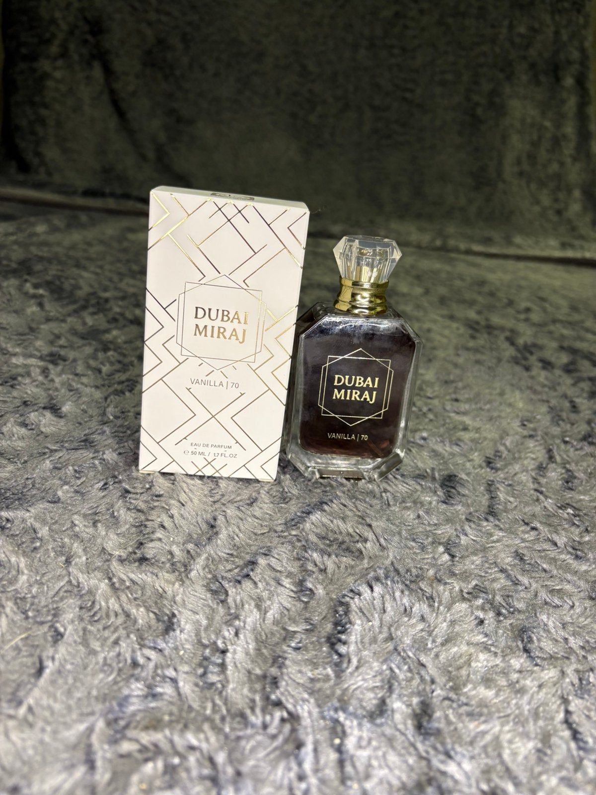 Dubai Miraj – Vanilla | 70 Eau de Parfum (50 ml), Sieraden, Tassen en Uiterlijk, Uiterlijk | Parfum, Verzenden, Zo goed als nieuw