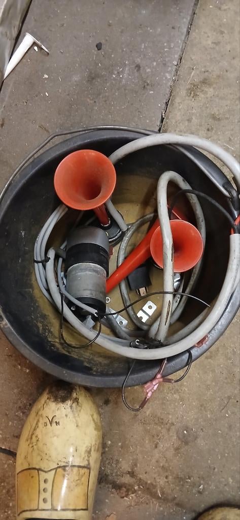 3 tonige luchthoorn, Ophalen, Nieuw