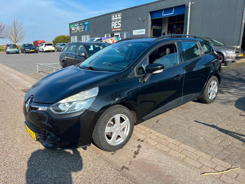 Renault Clio Estate 0.9 TCe / BJ: 2015 / Airco / Navi / Crui, Auto's, Renault, Voorwielaandrijving, 898 cc, Euro 6, 580 kg