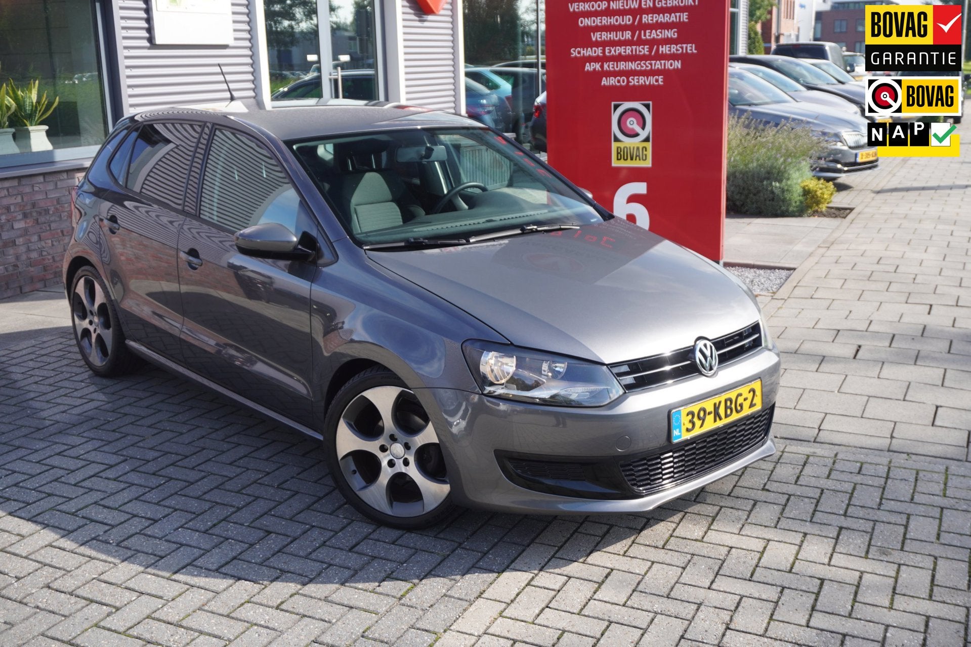 Volkswagen Polo 1.4-16V Comfortline / Airco / Carplay, Voorwielaandrijving, Zwart, 4 cilinders, Origineel Nederlands