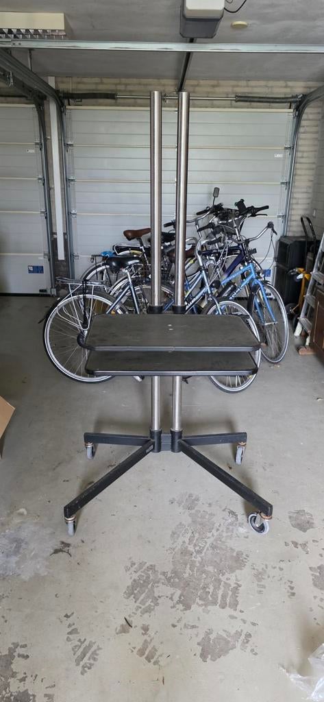 Verrijdbare TV-standaard / Monitorstandaard, Ophalen, Gebruikt, 50 tot 100 cm, 150 tot 200 cm
