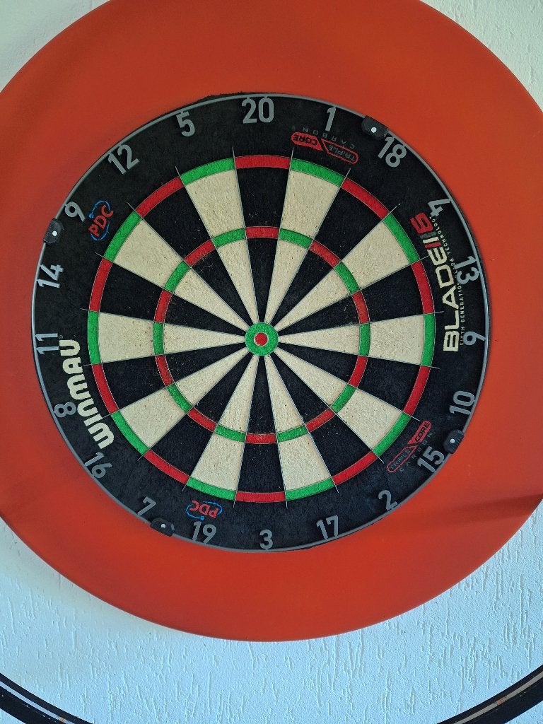 Winmau Blade 6 triple core, Sport en Fitness, Darts, Ophalen, Zo goed als nieuw, Dartbord