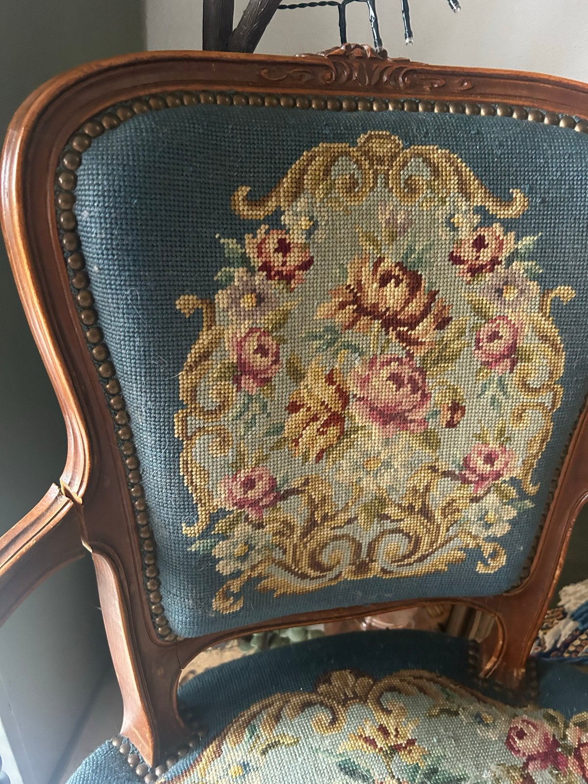 Antieke Brocante Fauteuil met Geborduurd Bloemenpatroon, Ophalen
