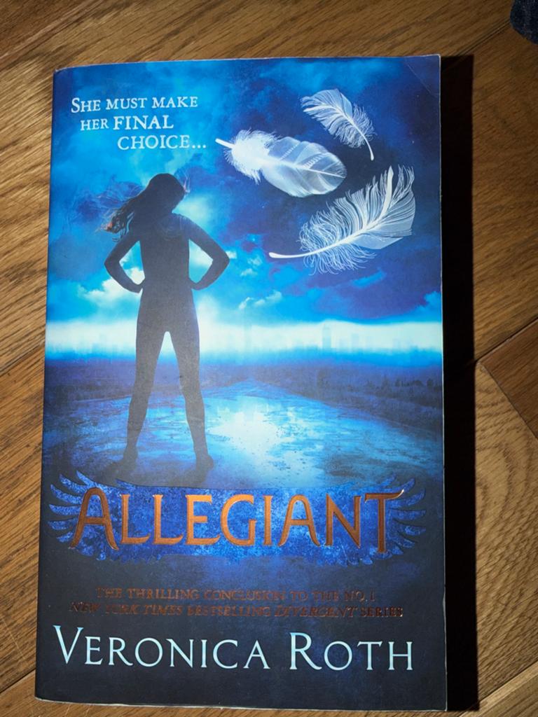 Divergent Trilogie: Divergent, Insurgent, Allegiant - Veroni, Ophalen of Verzenden, Gelezen