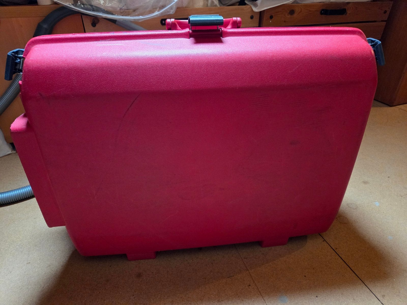 Samsonite Koffer Rood met Wieltjes - 60x77x27 cm, Gebruikt, Hard kunststof, 70 cm of meer, 55 cm of meer