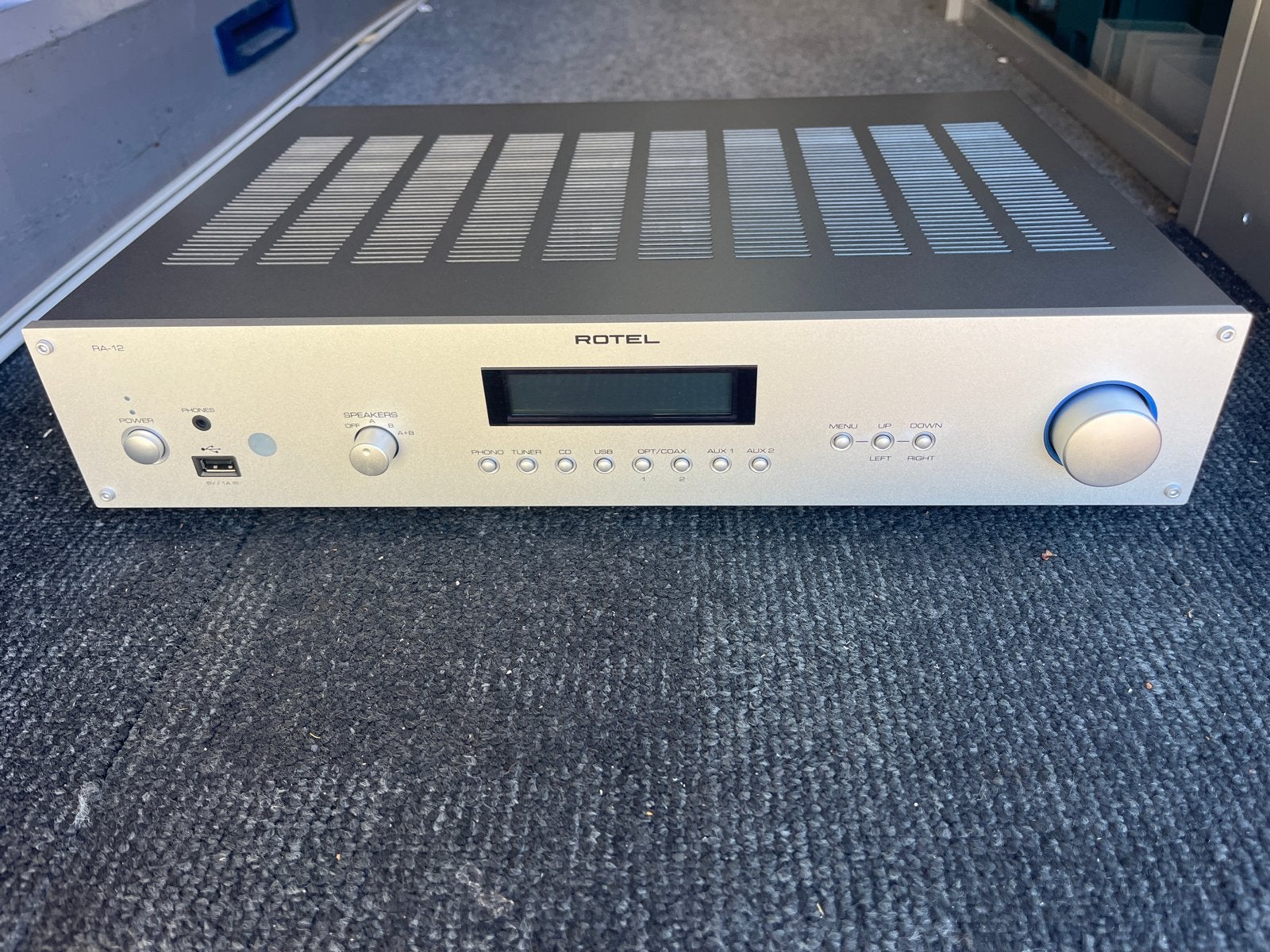 Rotel RA-12 Geïntegreerde Versterker met digitale ingangen, Zo goed als nieuw, 60 tot 120 watt, Stereo, Ophalen
