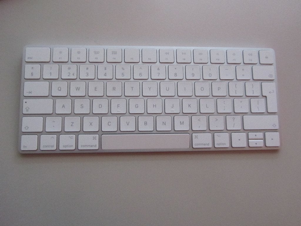 Computer toetsenbord, Computers en Software, Gebruikt, Ophalen of Verzenden, Draadloos, Qwerty