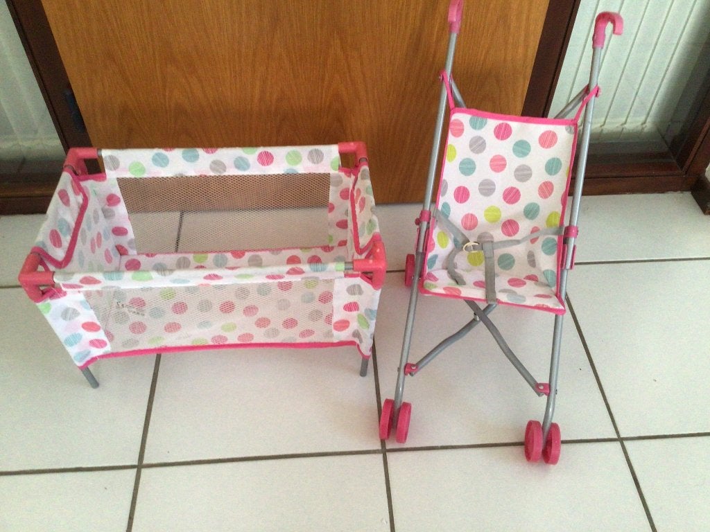 poppenbuggy en poppenbedje,, Ophalen, Zo goed als nieuw, Babypop