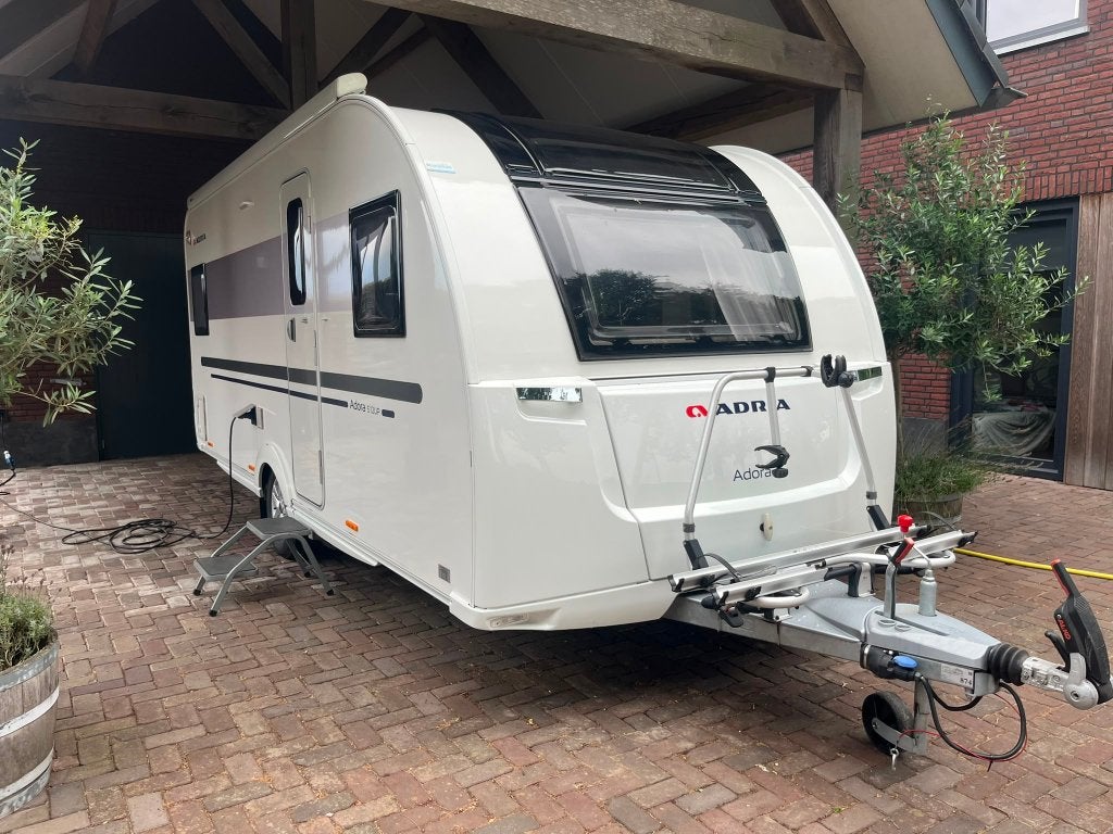 Adria Adora 512 UP 2018 | Airco | Mover | Luifel | Voortent, Caravans en Kamperen, Caravans, Kachel, Rondzit, Particulier, Adria