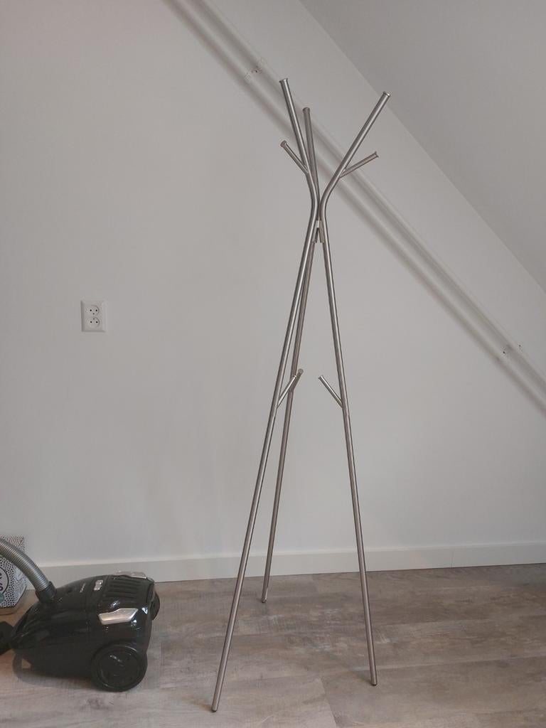 Kapstok IKEA, Ophalen