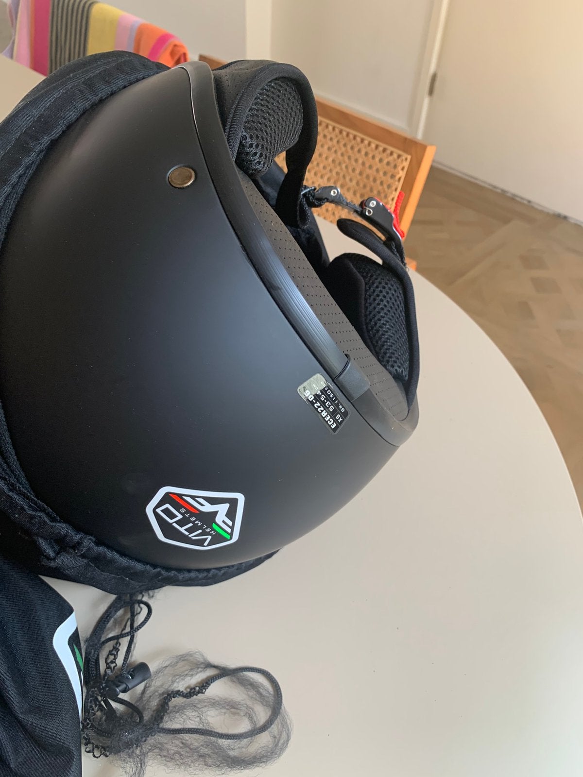 Zwarte vito helm 53-54, Fietsen en Brommers, Brommerhelmen, Ophalen, Zo goed als nieuw, Small