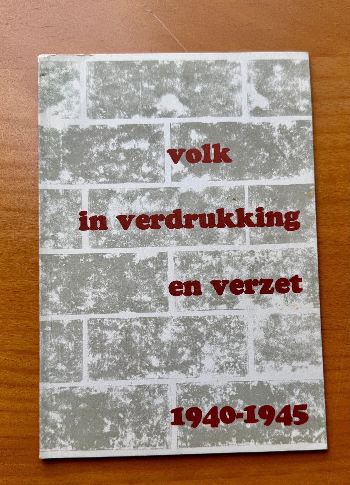 Volk in verdrukking en verzet 1940-1945, Boeken, Oorlog en Militair, Ophalen of Verzenden, Tweede Wereldoorlog, Gelezen, Algemeen