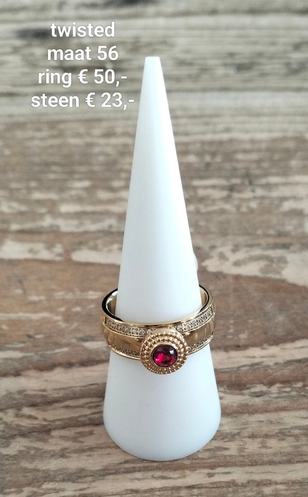 Melano Twisted Ring met Steen - Maat 56, Nieuw, Ophalen of Verzenden, 17 tot 18, Dame