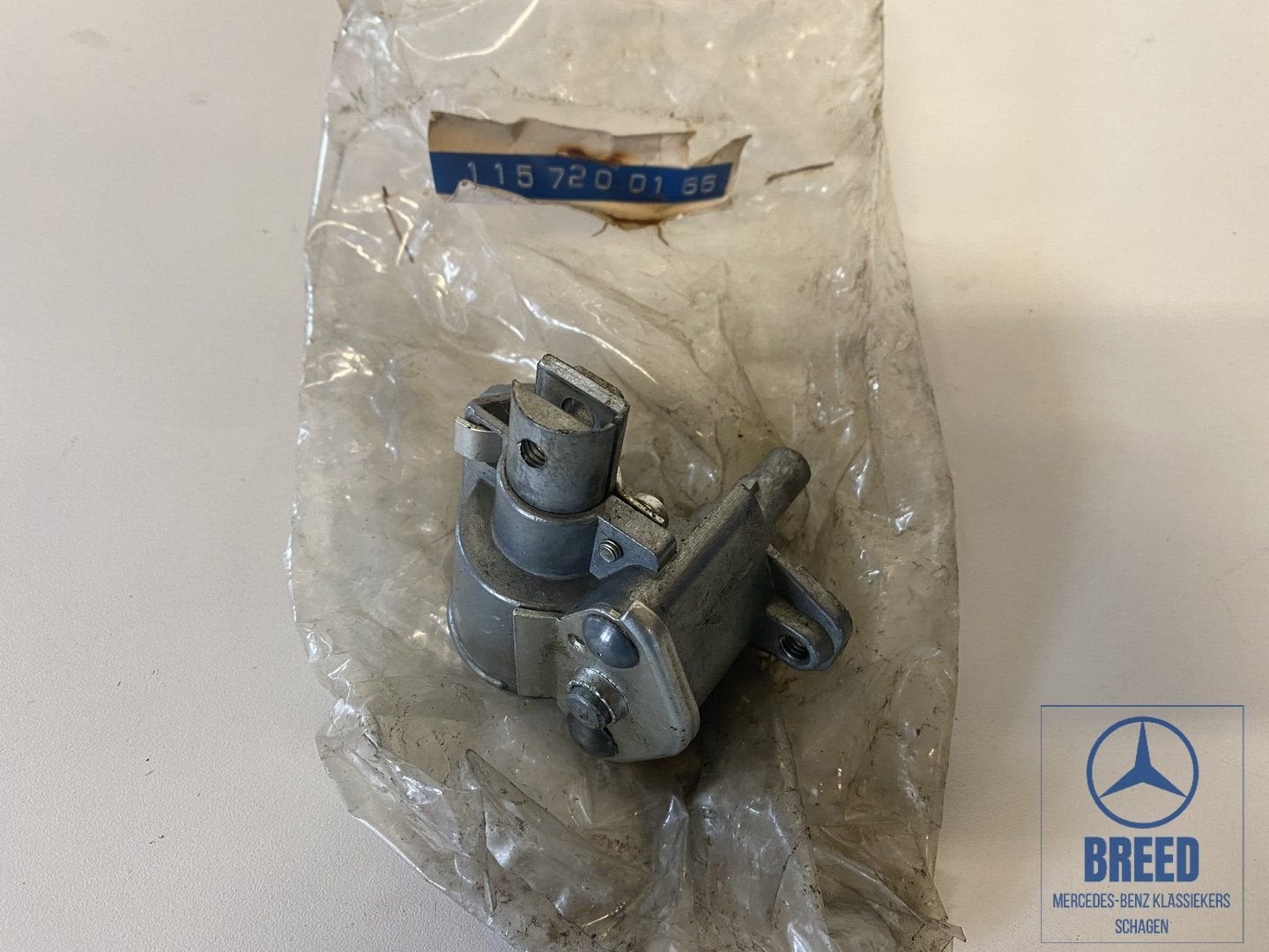 NOS bedieningsmechanisme draairaam links Mercedes W114 W115, -, -, Nieuw, Ophalen of Verzenden