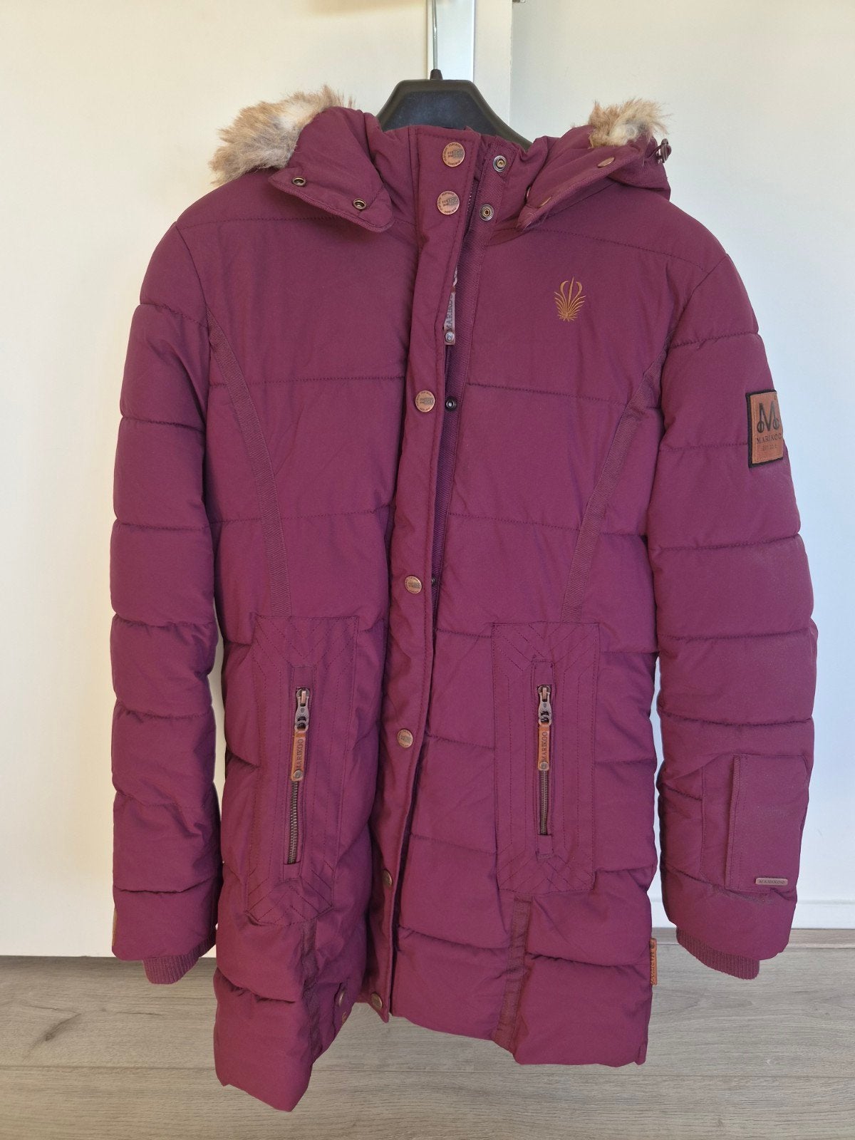 Marikoo winterjas met capuchon en imitatiebont, Kleding | Dames, Marikoo, Maat 42/44 (L), Ophalen of Verzenden, Zo goed als nieuw