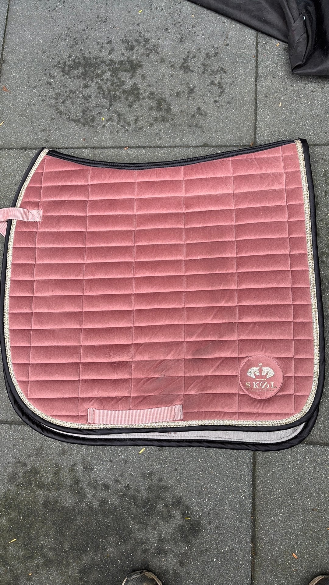 Skol licht roze velvet dekje met goude rand maat full, Dieren en Toebehoren, Full (L), Ophalen of Verzenden, Zo goed als nieuw