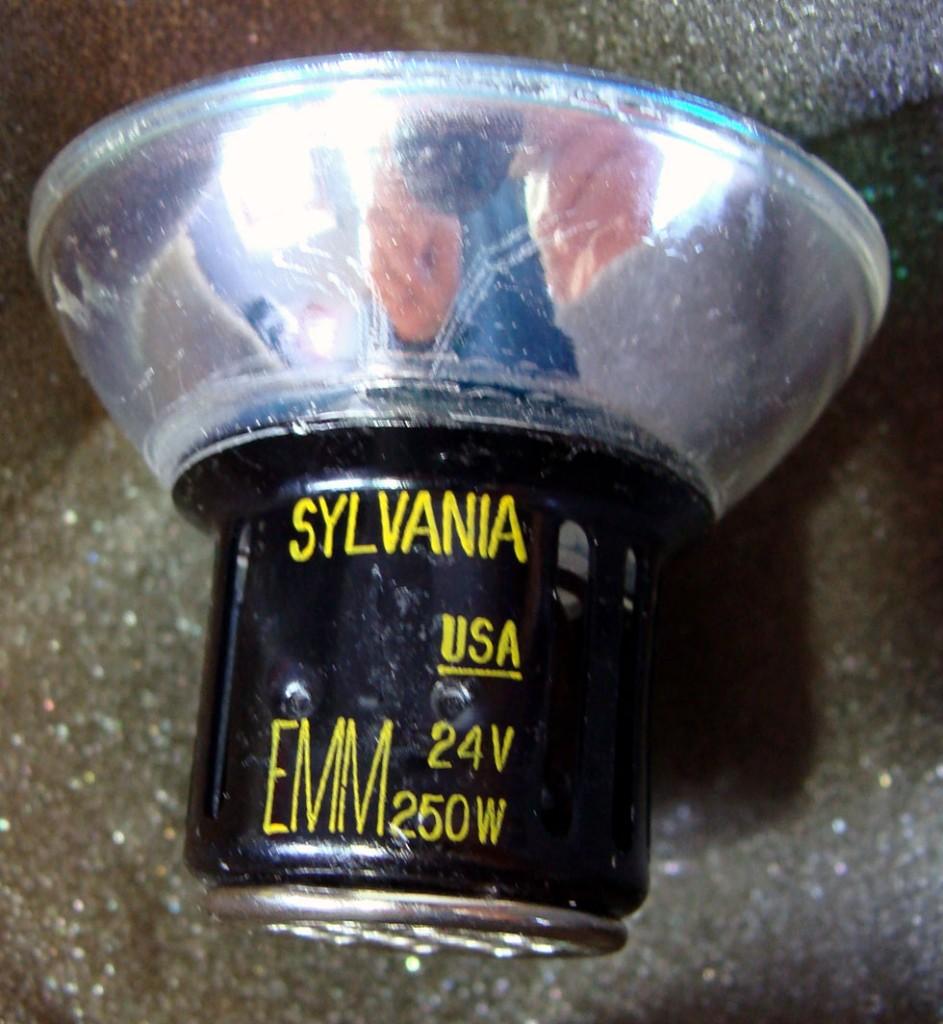 1 Sylvania EMM-EKS 250W 24V - Projectorlamp  B&H projectors, Ophalen, 16mm film
