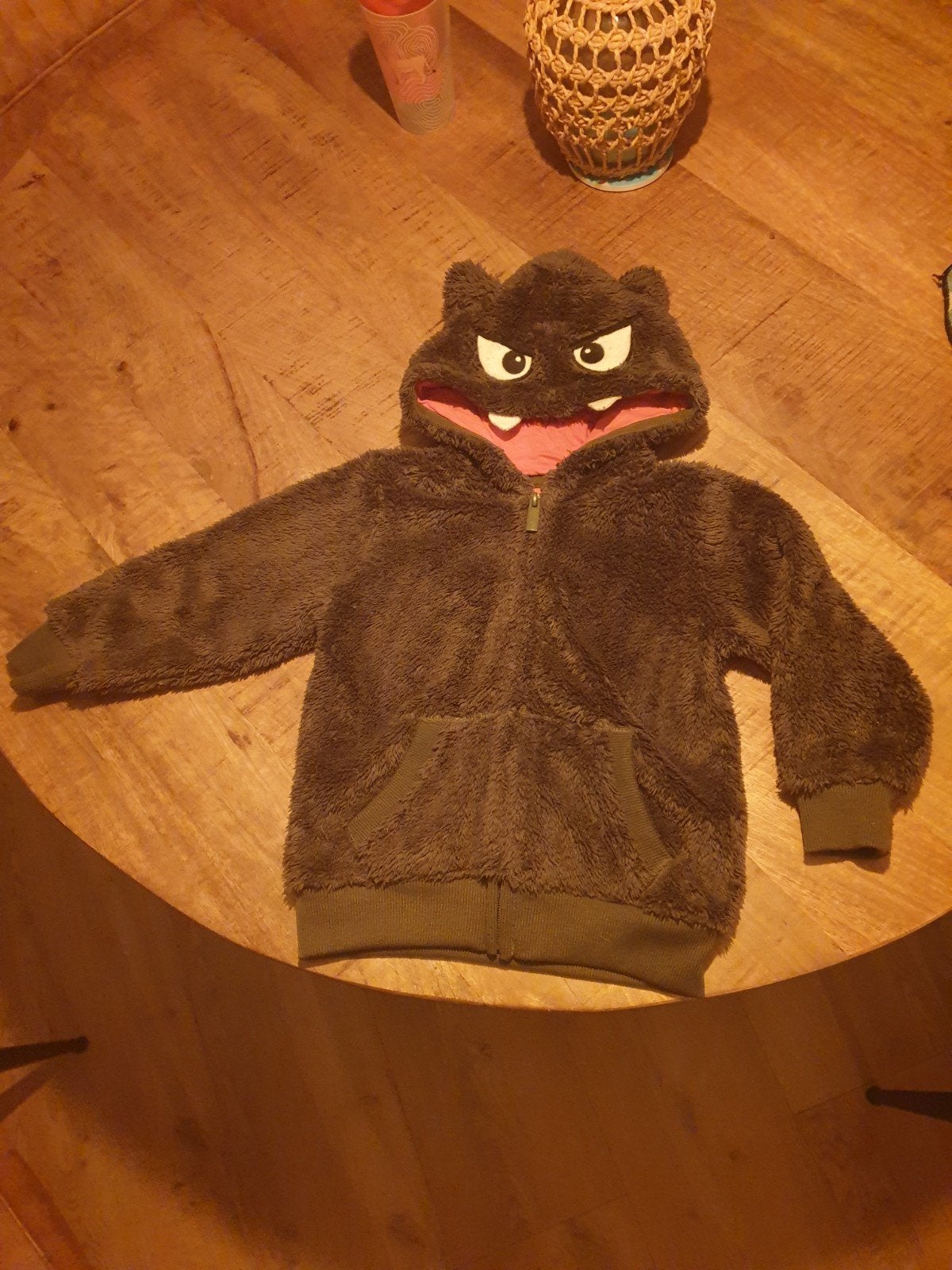 Monstervest Halloween - Super Quality Co. Palomino, Kinderen en Baby's, Jongen of Meisje, Trui of Vest, Ophalen of Verzenden, Zo goed als nieuw