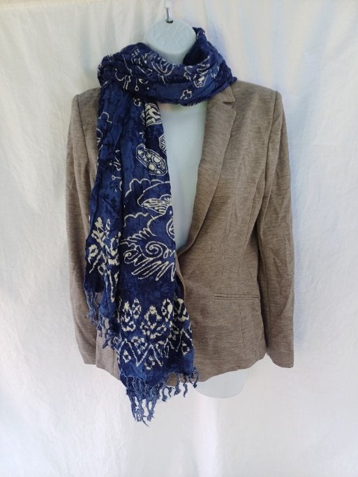 Leuke blauwe strand /heup sjaal met wit motief 123x154 cm, Maat 38/40 (M), ., Ophalen of Verzenden, Zo goed als nieuw