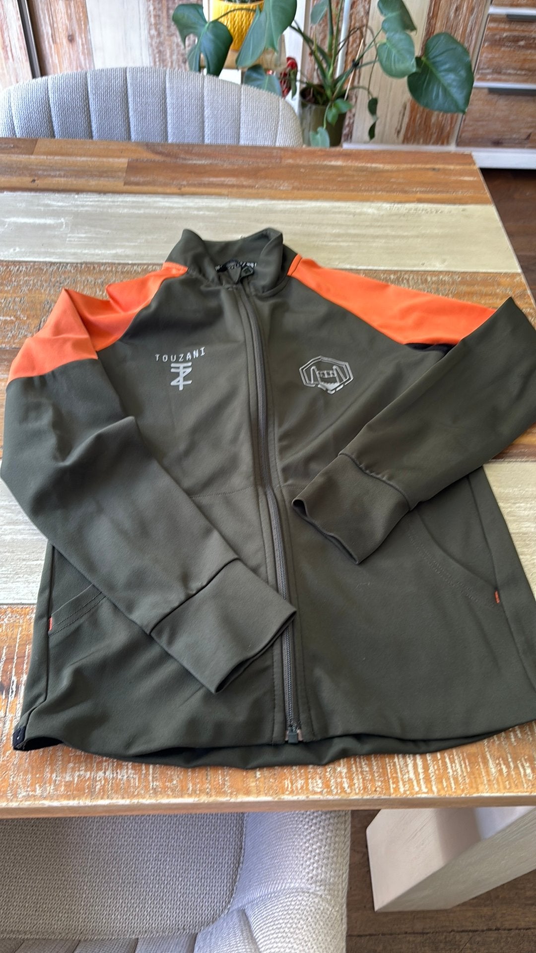 Vest Touzani mt 152, Ophalen of Verzenden, Zo goed als nieuw, Jongen, Trui of Vest