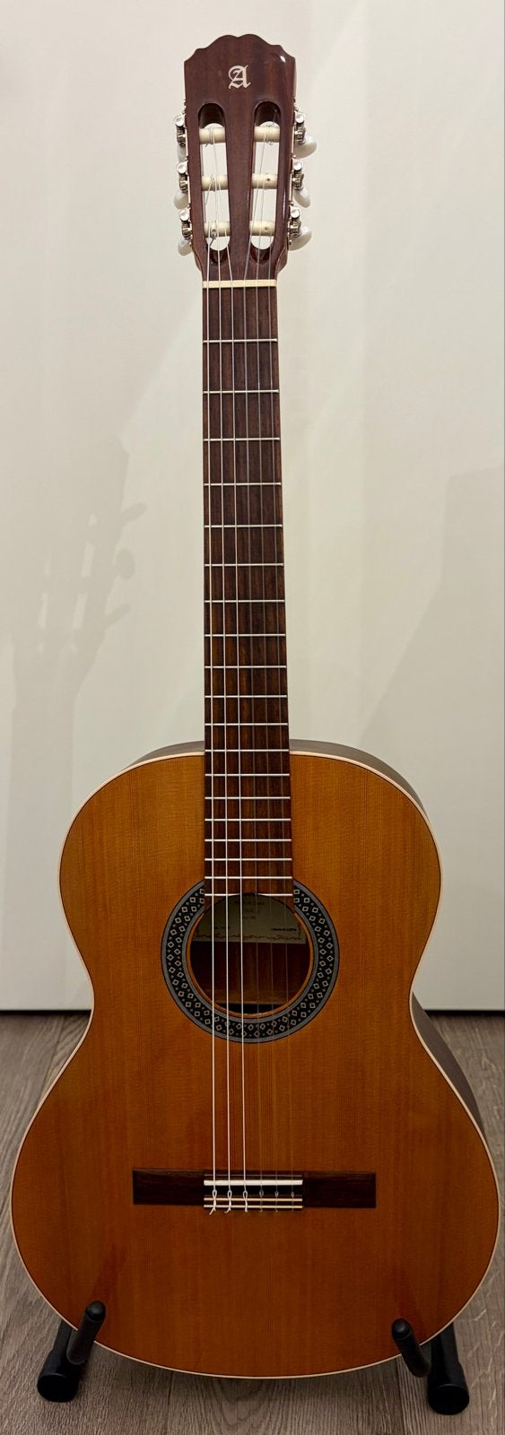 Alhambra 1C HT Klassieke Gitaar – in absolute nieuwstaat!, Muziek en Instrumenten, Snaarinstrumenten | Gitaren | Akoestisch, Ophalen of Verzenden