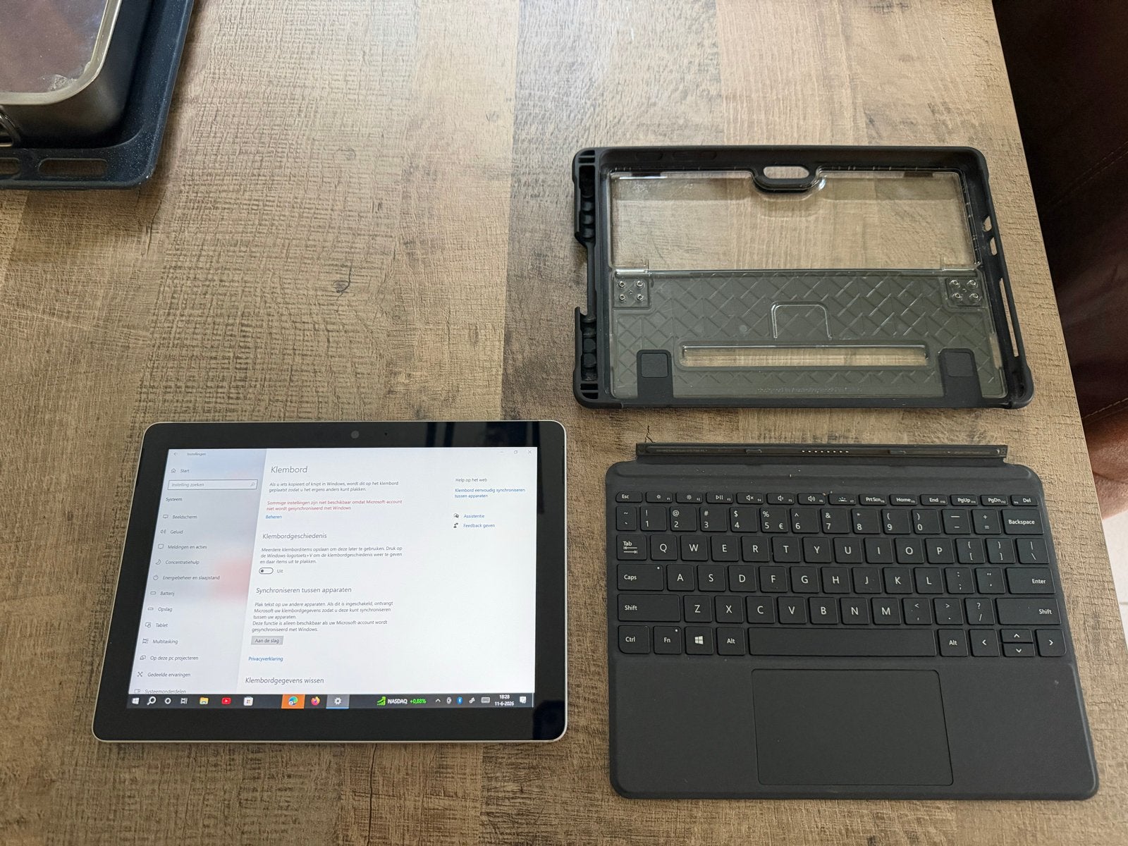 Microsoft Surface Go 1 8GB/128GB LTE met accessoires, Computers en Software, Windows Tablets, 10 inch, Gebruikt, Surface go 1825