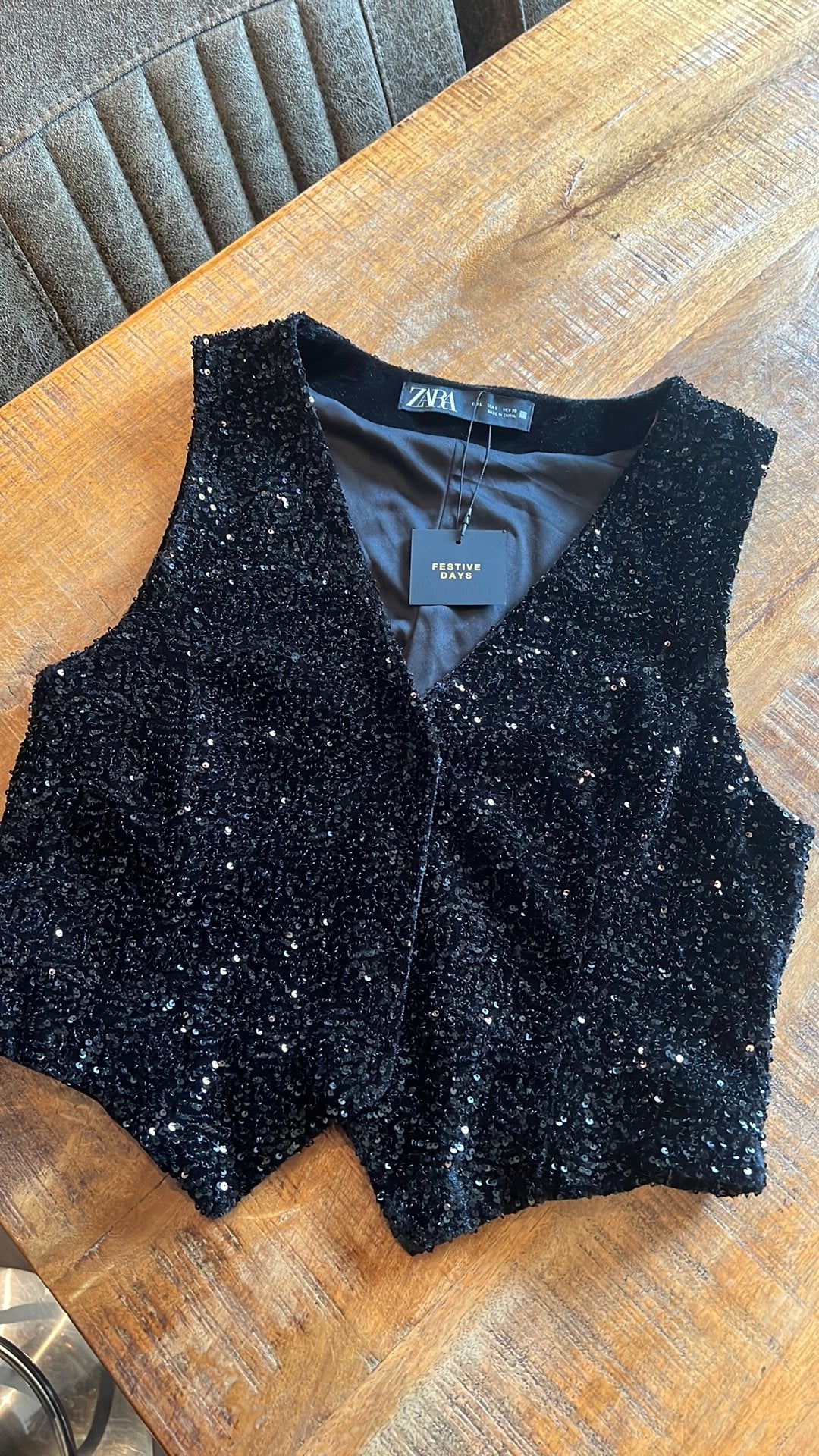 Giletje van ZARA nieuw, Maat 38/40 (M), Zwart, Nieuw, Ophalen of Verzenden