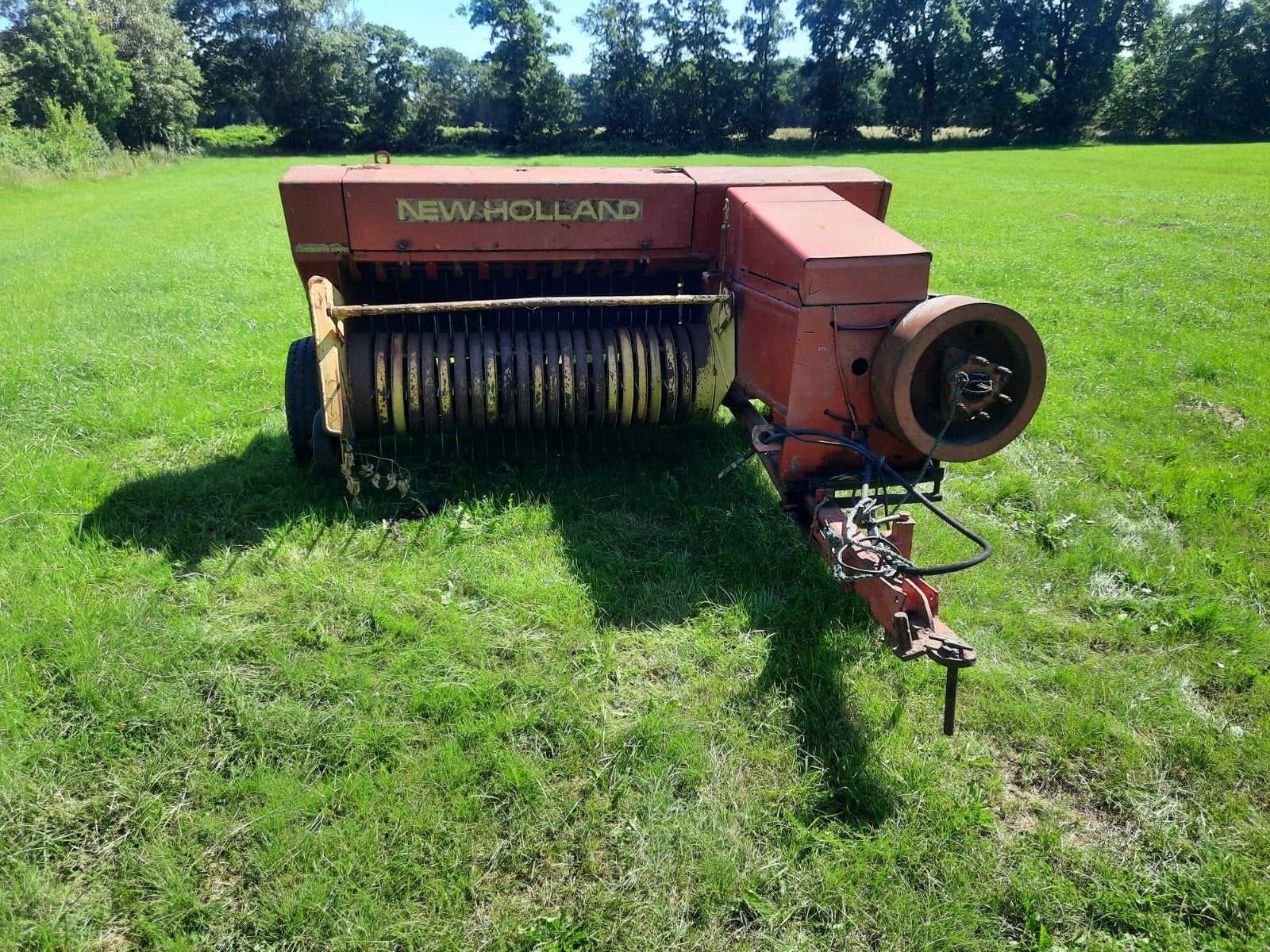 New Holland Super Hayliner 286 Balenpers, Ophalen, Oogstmachine