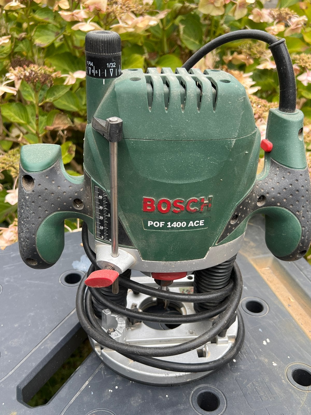 Bosch POF 1400 ACE Bovenfrees - Krachtig en Betrouwbaar, Ophalen of Verzenden, Gebruikt, Elektrisch, Bovenfrees
