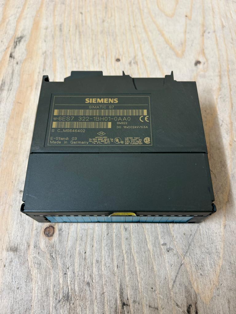 Siemens SIMATIC S7-300 Digitale Uitgangsmodule 6ES7322-1BH01, Ophalen, Gebruikt