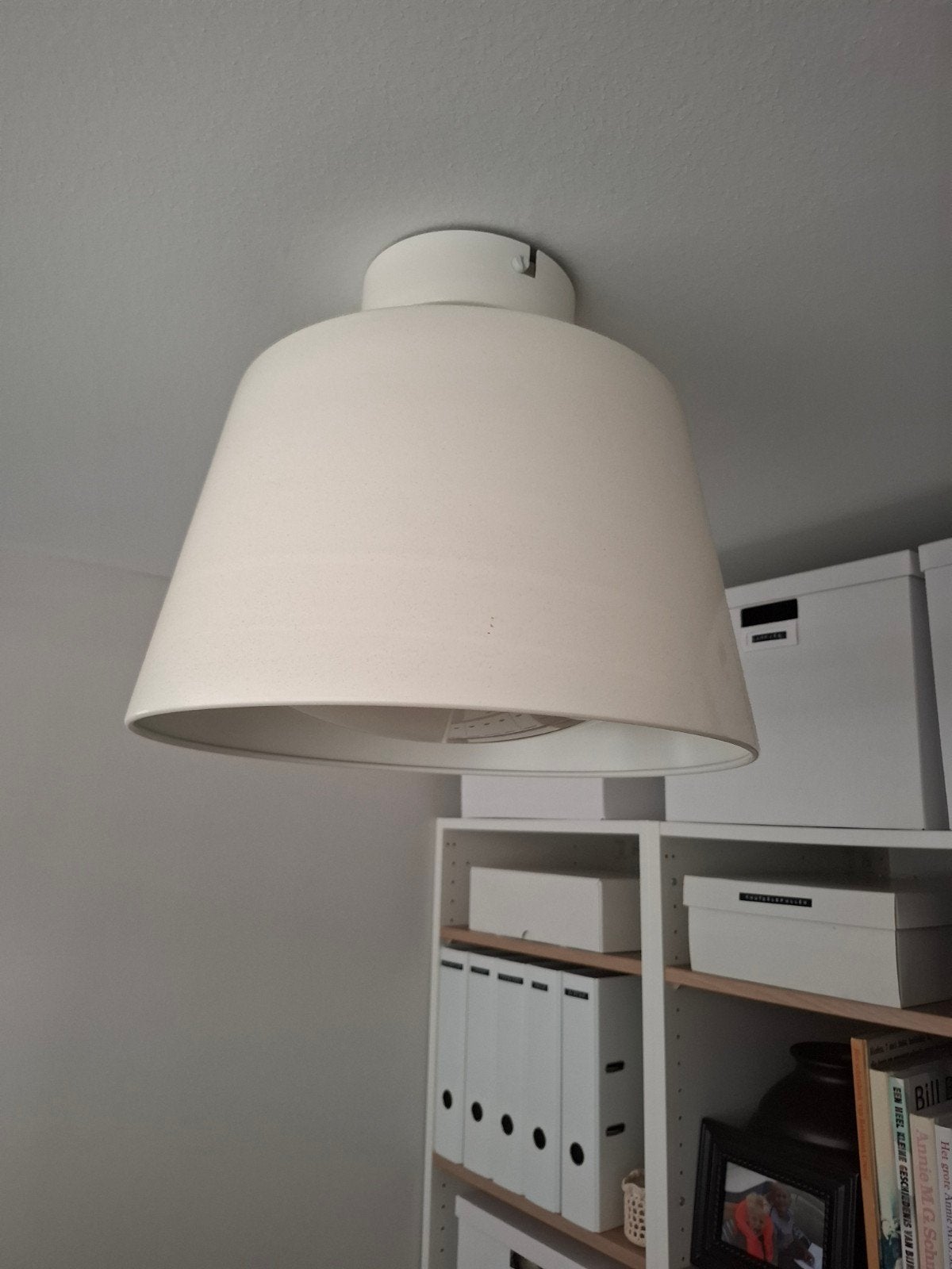 Twee stuks: Ikea Kulla Plafondlamp T0161 - Wit Gelakt Staal, Ophalen, Gebruikt, Metaal
