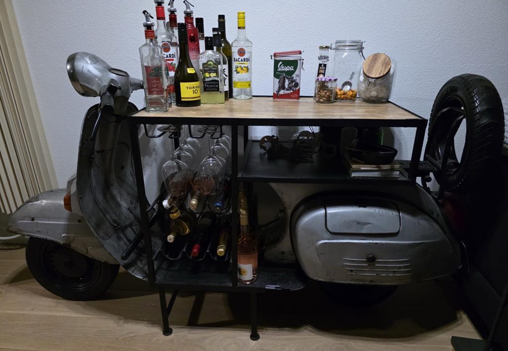 Unieke Vespa Bar: Stijlvolle Drankkast op Wielen, Ophalen, Zo goed als nieuw, 25 tot 50 cm