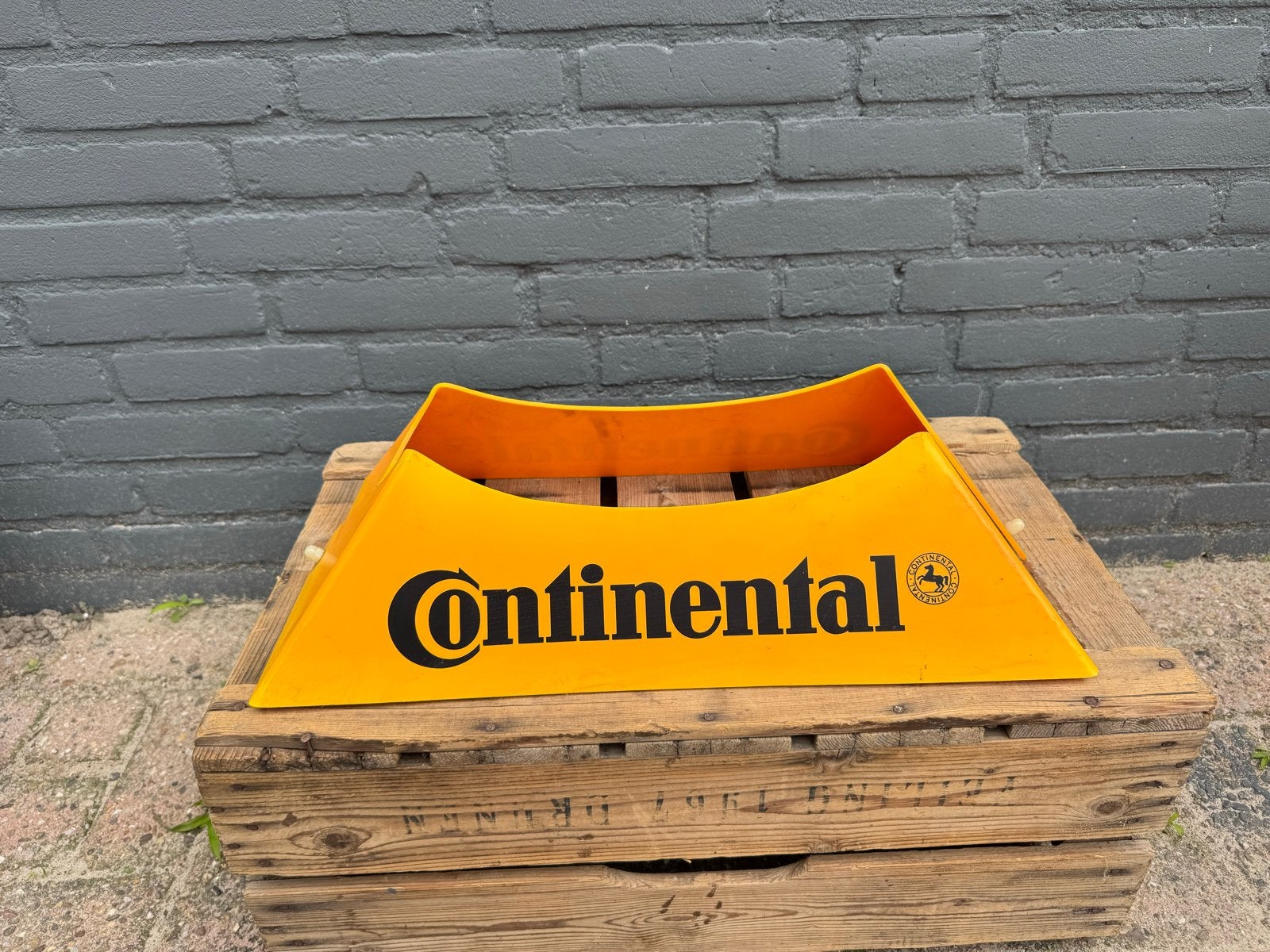 Continental banden display / reclamebord, Ophalen, Reclamebord, Gebruikt, .