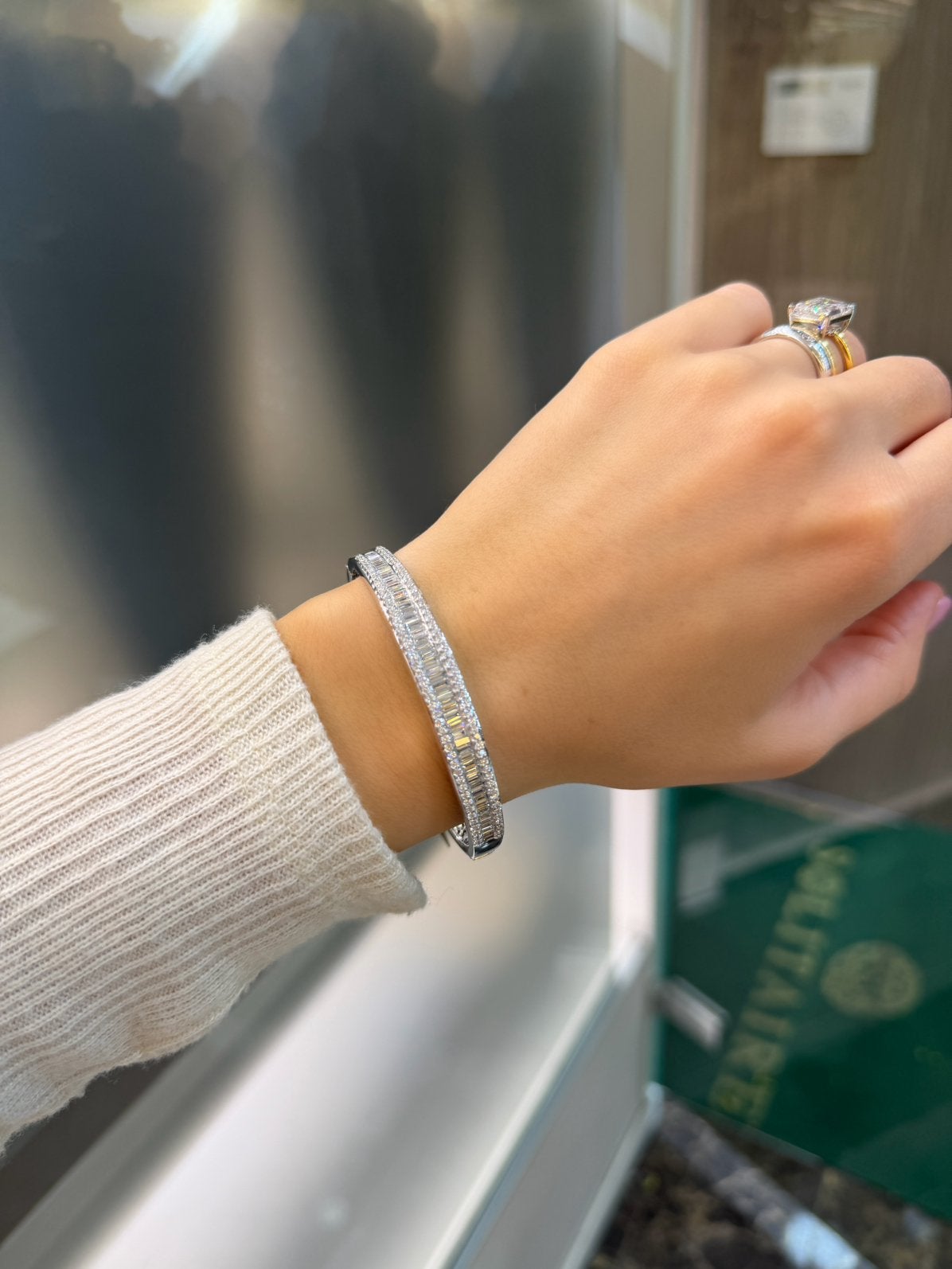 18KT Wit Goud - 6.80 natuurlijke diamanten-Armband - Bangle, Ophalen, Nieuw, Goud