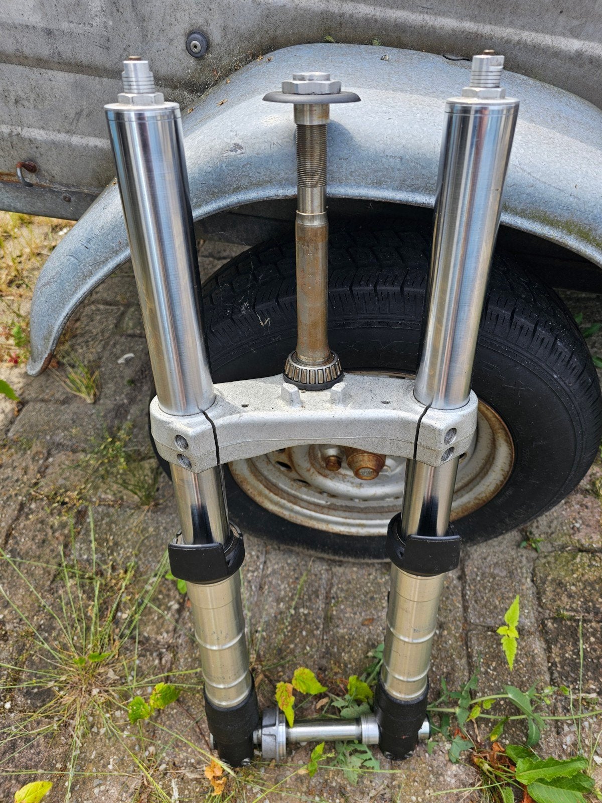 Triumph T 595 / T509 voorvork, Motoren, Ophalen