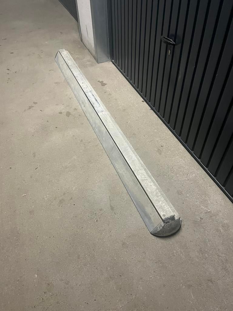 Trilbalk, Ophalen of Verzenden, Zo goed als nieuw