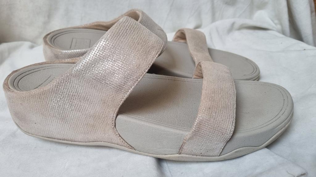Fitflop slippers maat 41, Slippers, Verzenden, Beige, Zo goed als nieuw