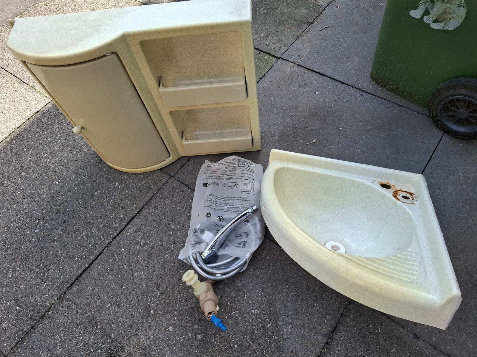 Badkamerkastje en wasbakje voor camper of caravan, Caravans en Kamperen, Ophalen, Gebruikt
