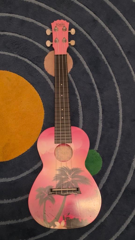 Korala PUC-30-007 - Roze met Palmbomen Design, Ophalen, Gebruikt, Ukelele