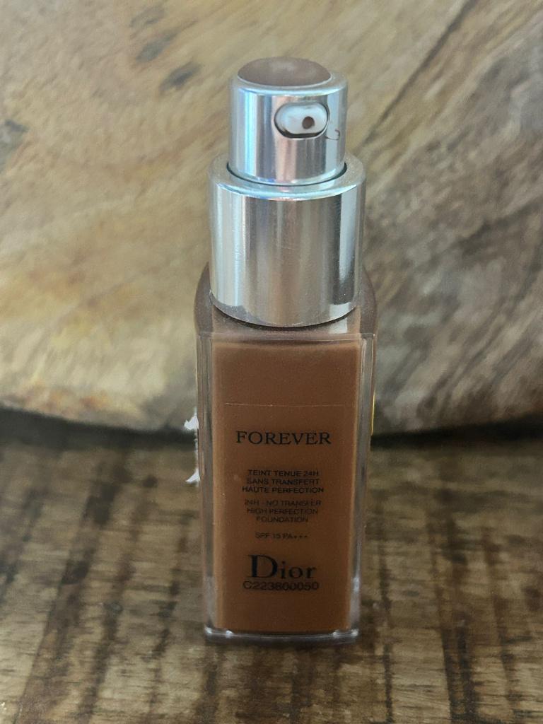 Dior Forever Foundation 5N, Gebruikt, Gehele gezicht, Beige, Ophalen of Verzenden