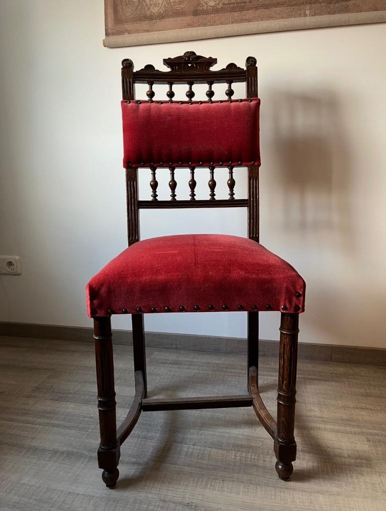 Oud stoeltje met velours rode bekleding, Antiek en Kunst, Antiek | Meubels | Stoelen en Banken, Ophalen