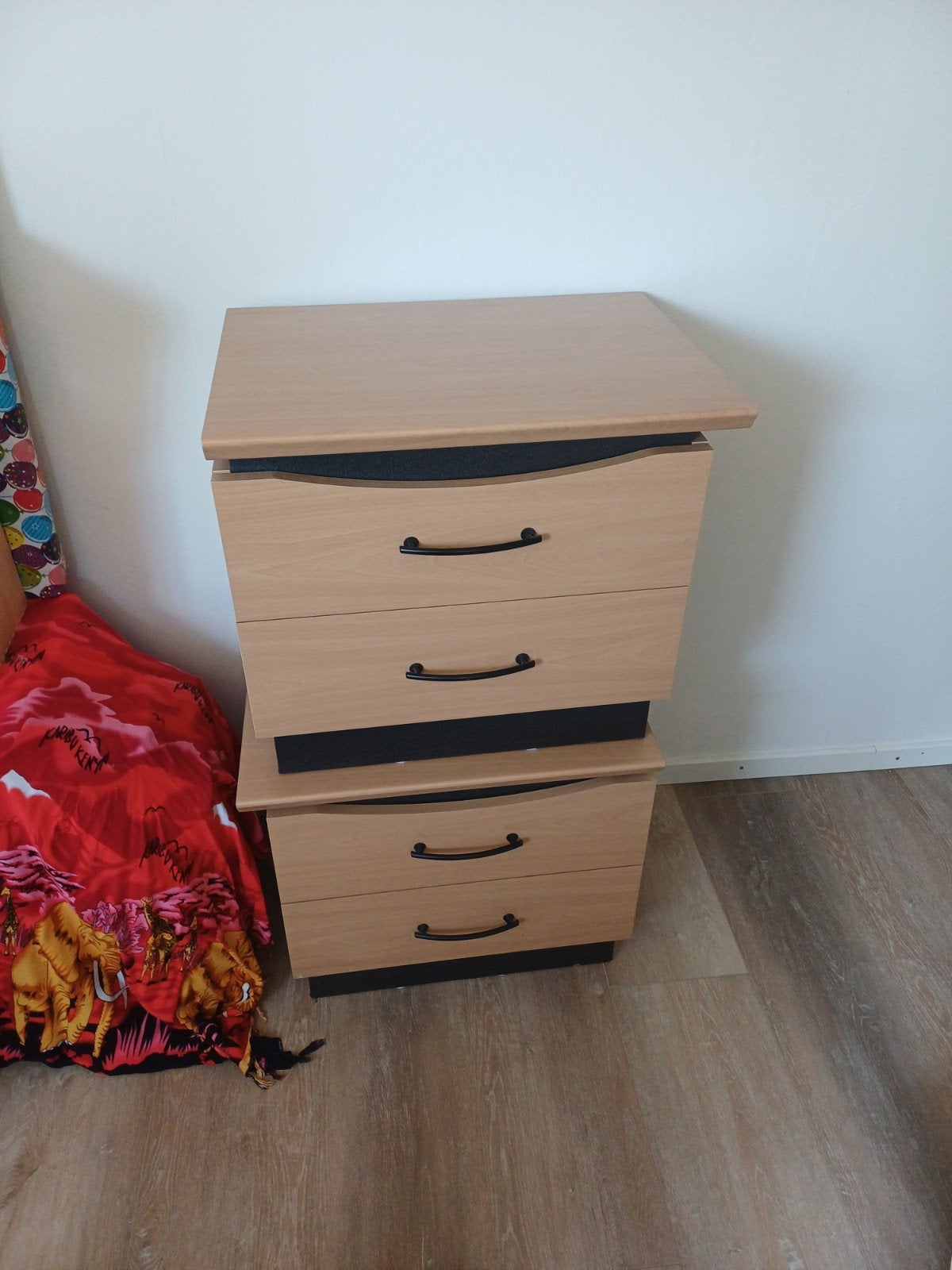 Nachtkastjes 2x, Huis en Inrichting, Kasten | Ladekasten, Ophalen, Minder dan 50 cm, 1 of 2 laden, Minder dan 100 cm