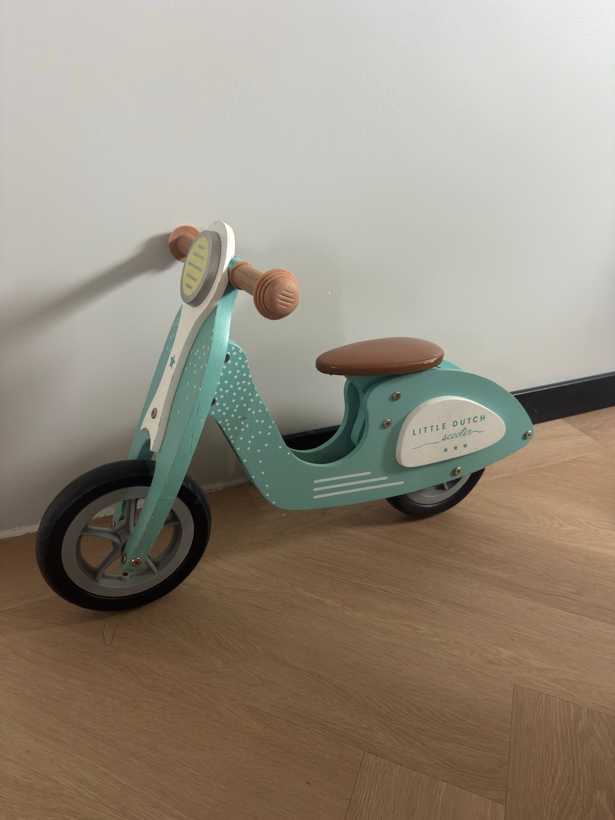 Little Dutch Houten Loopfiets Scooter Mint, Ophalen, Zo goed als nieuw, Loopfiets