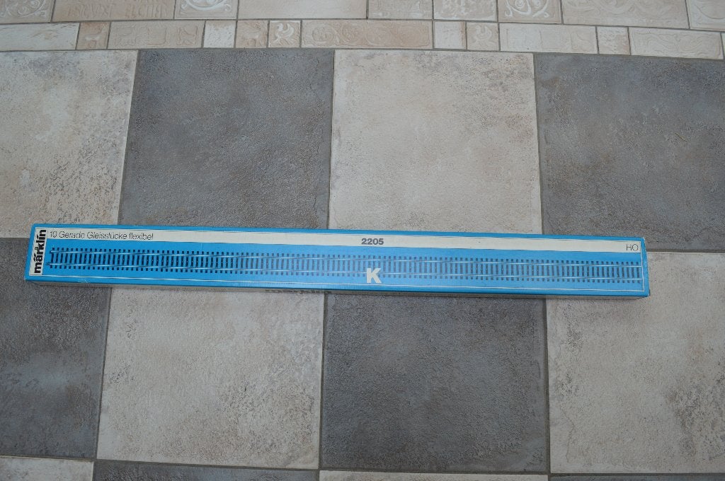 Märklin 2205: K-flexrails : 10 DOZEN beschikbaar, Wisselstroom, Analoog, Rails, Ophalen of Verzenden