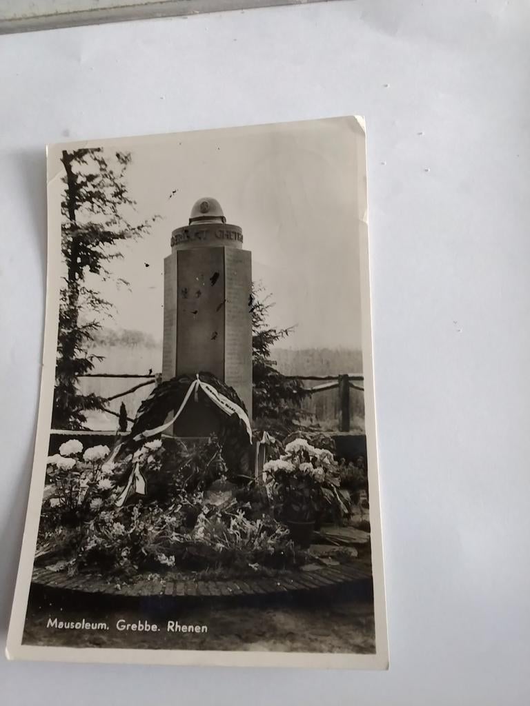 RHENEN. MAUSOLEUM. GREBBE. 1943, Ophalen of Verzenden, 1940 tot 1960, Utrecht