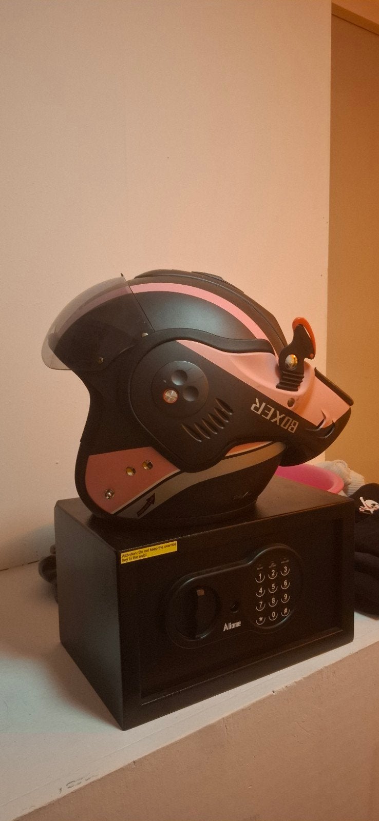 Roof Boxer V8 helm - Maat S/M - Roze/Zwart, Overige merken, M, Systeemhelm, Ophalen of Verzenden
