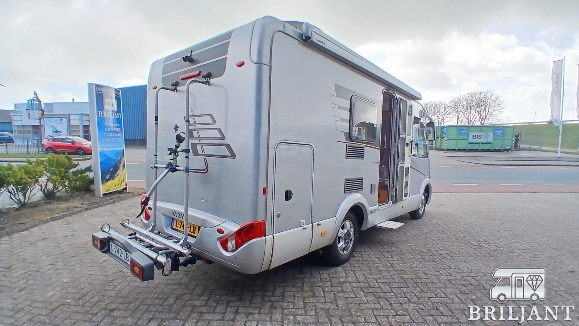 Foto 4 van Hymer EX 522.. 2007 dwarsbed