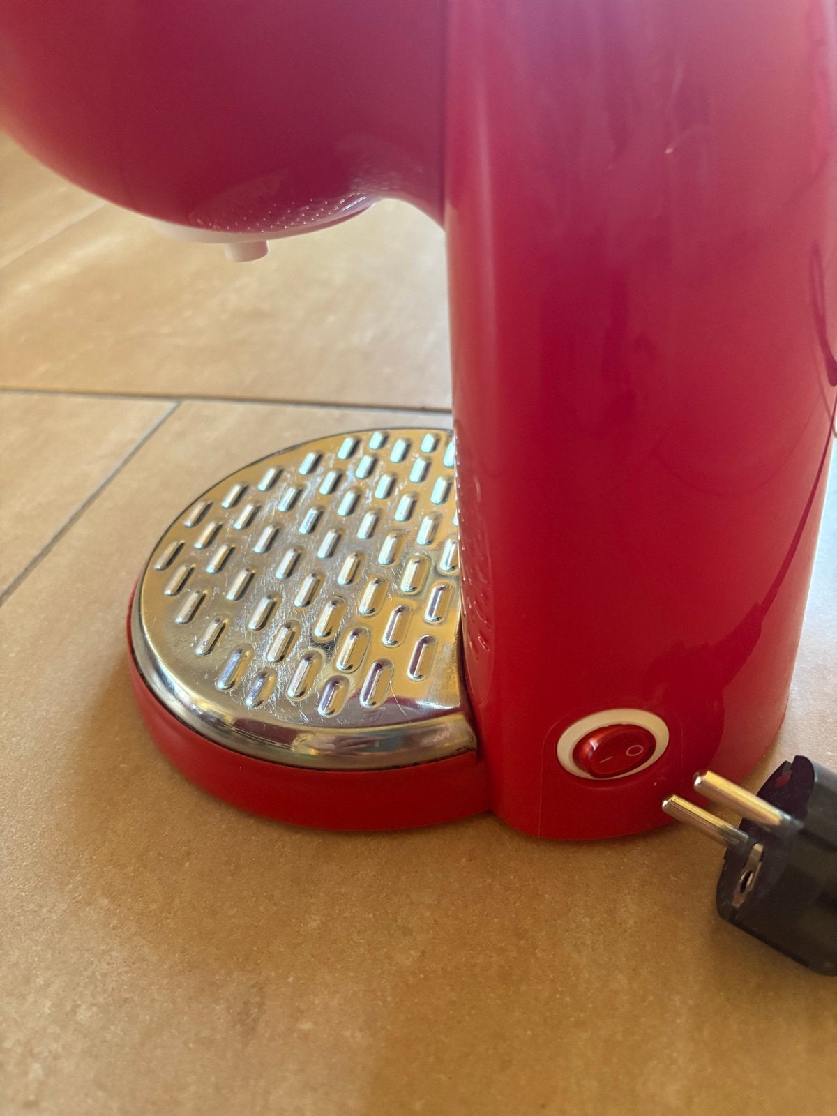 Compacte rode koffiezetapparaat voor 1 a 2 kopje, Witgoed en Apparatuur, Koffiemachine, Gemalen koffie, Ophalen of Verzenden, Zo goed als nieuw