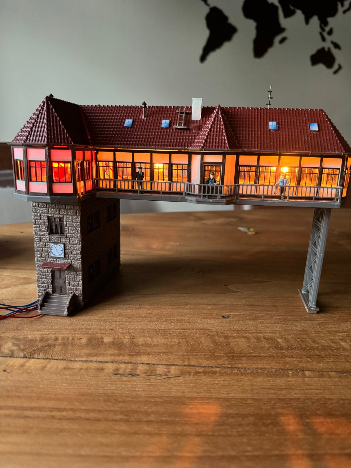 Brugseinhuis 1:87 vollmer netjes gebouwd, Overige merken, Gelijkstroom of Wisselstroom, Brug, Tunnel of Gebouw, Ophalen of Verzenden