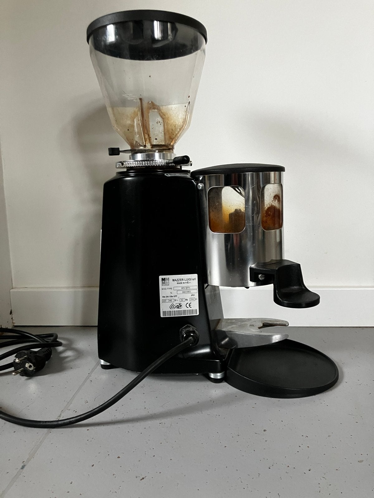 Mazzer Luigi Mini Man Koffiemolen - Zwart, Witgoed en Apparatuur, Ophalen of Verzenden, Gebruikt, Overige modellen, Koffiebonen